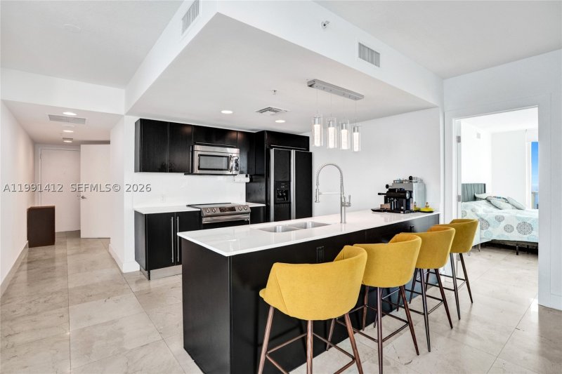 Condo for sale at Onyx On The Bay 2105