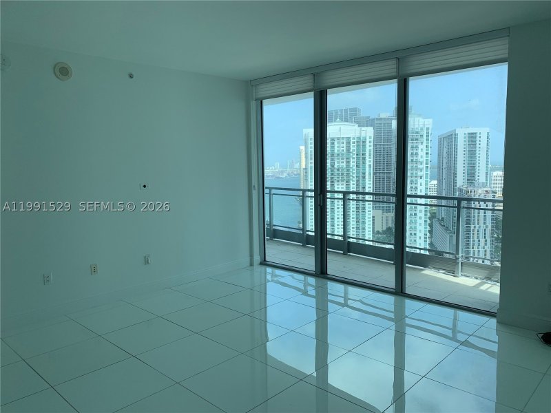 Condo for sale at The Ivy 3610