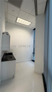 Comprar apartamento no The Club At Brickell Bay 200 D/E/F