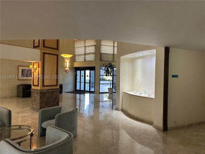 Comprar apartamento en Towers of Oceanview South 717
