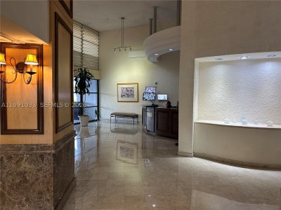 Comprar apartamento en Towers of Oceanview South 717