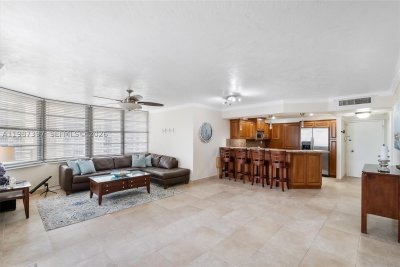 Oceanside Plaza Apt #11A