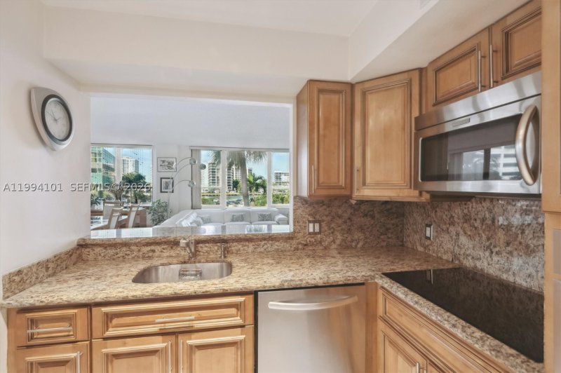 Comprar apartamento en Alexander Towers 201
