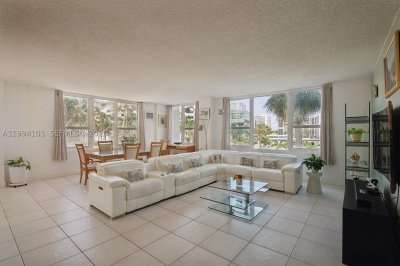 Comprar apartamento no Alexander Towers 201