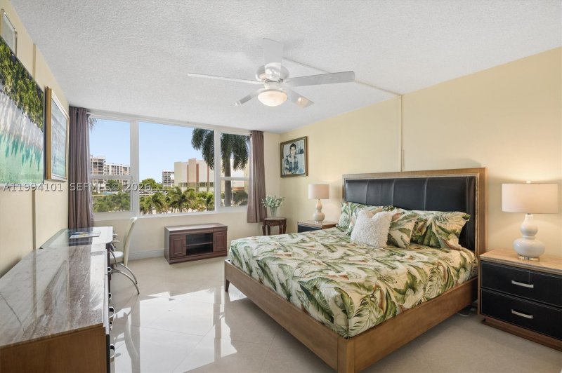 Comprar apartamento en Alexander Towers 201