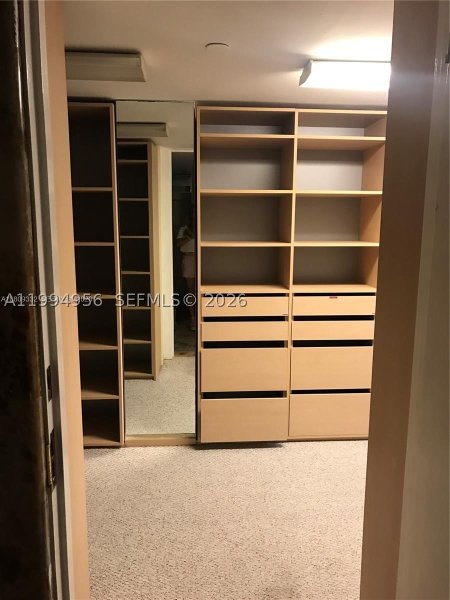 Comprar apartamento no Turnberry Isle TS-4