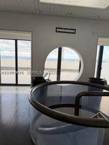 Comprar apartamento no Turnberry Isle TS-4