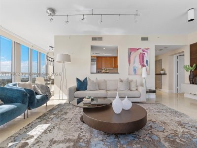 Aluguel de apartamento no Setai 3002