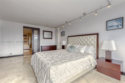 Comprar apartamento no Hallmark of Hollywood 1606