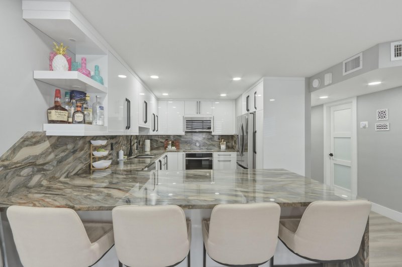 Condo for sale at Maison Grande 609