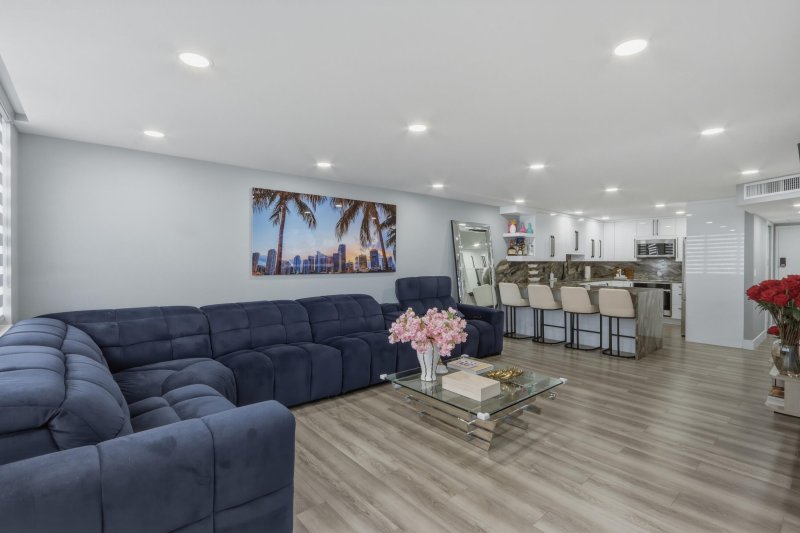 Condo for sale at Maison Grande 609