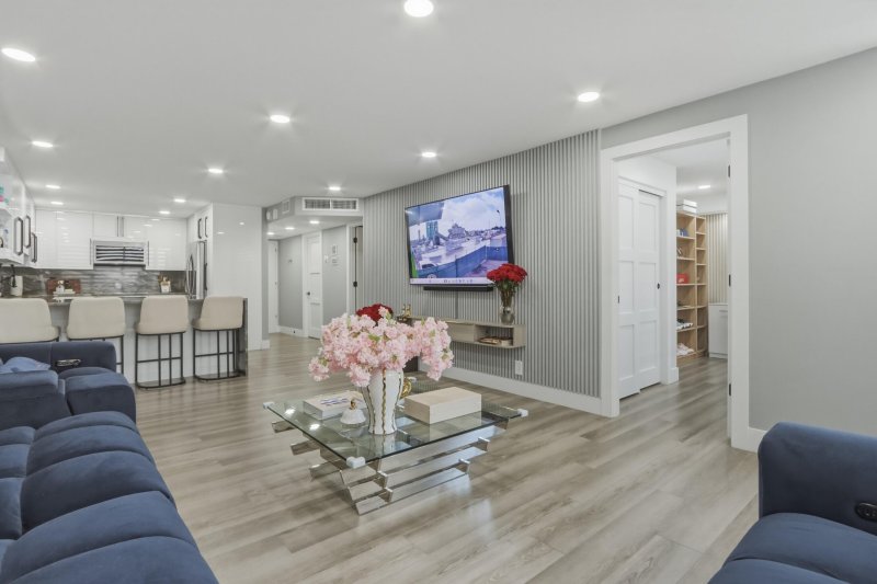 Condo for sale at Maison Grande 609