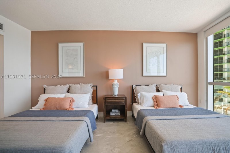 Apartment for rent at Opera Tower 1401
