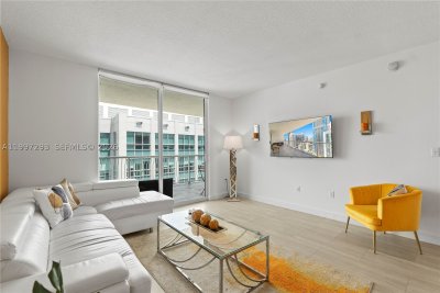 Comprar apartamento no The Club At Brickell Bay PH 4218