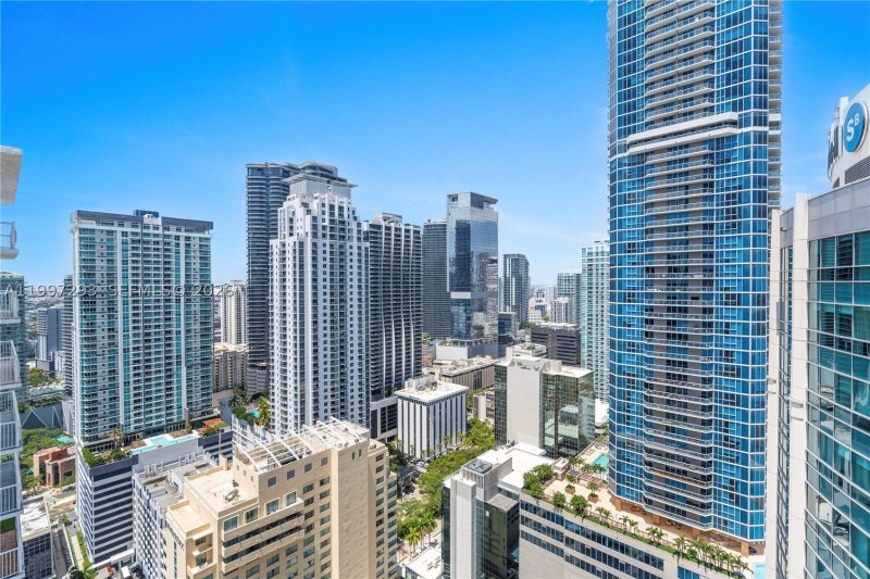 Comprar apartamento no The Club At Brickell Bay PH 4218