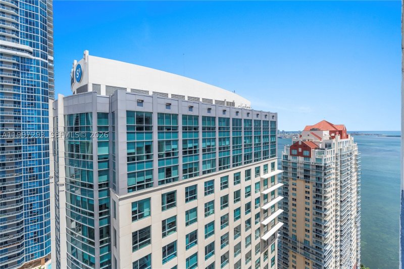 Comprar apartamento no The Club At Brickell Bay PH 4218