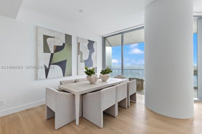 Comprar apartamento en Una Residences at Brickell 2003