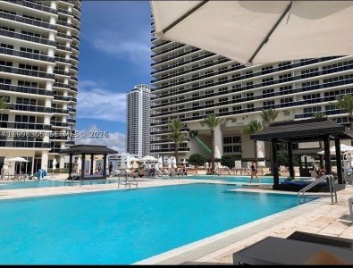 Aluguel de apartamento no Beach Club Two 2011