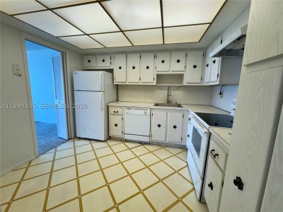 Aluguel de apartamento no Del Prado South Tower 1003