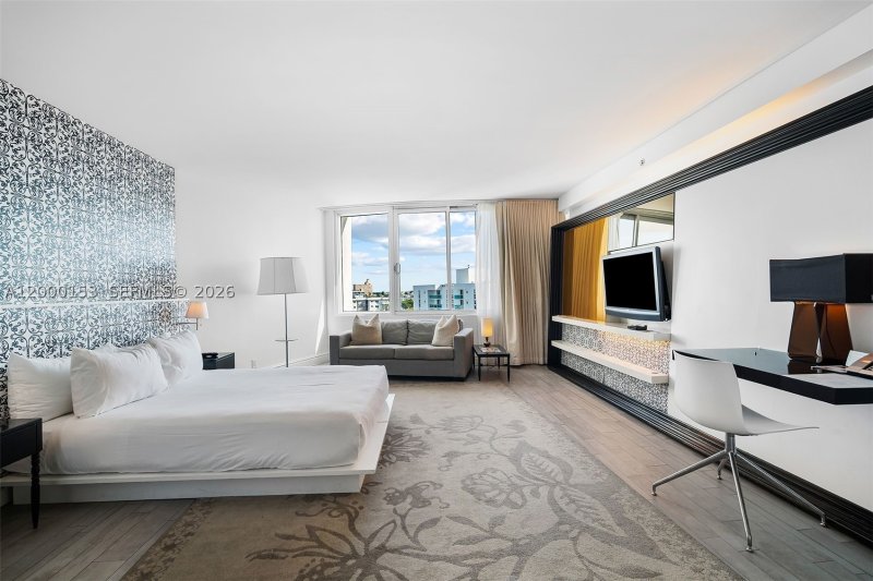 Condo for sale at 1100 West Condo (Mondrian located) 819