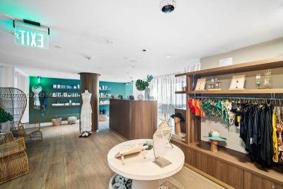 Comprar apartamento no 1100 West Condo (Mondrian located) 819