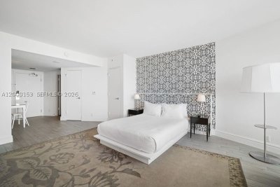 Comprar apartamento no 1100 West Condo (Mondrian located) 819