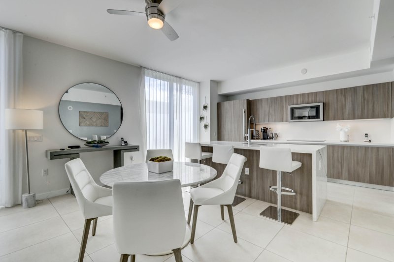 Condo for sale at Tiffany House Th3