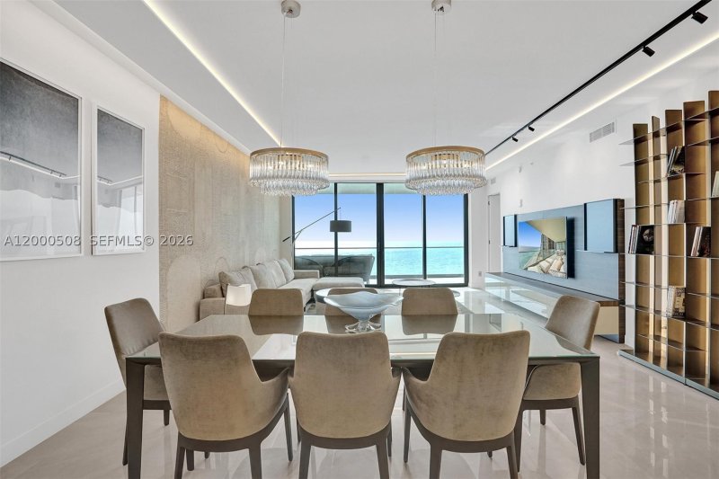 Condo for sale at Residences by Armani / Casa 2001