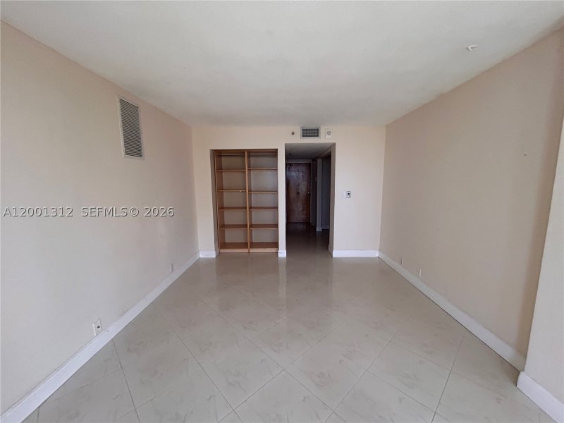 Apartment for rent at Grandview Palace 1612