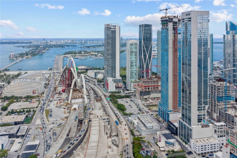 Condo for sale at E11EVEN Hotel & Residences 4602