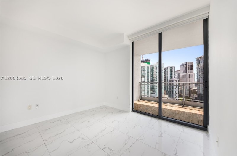 Condo for sale at The Ivy 2602