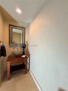 Comprar apartamento en Las Olas River House 304