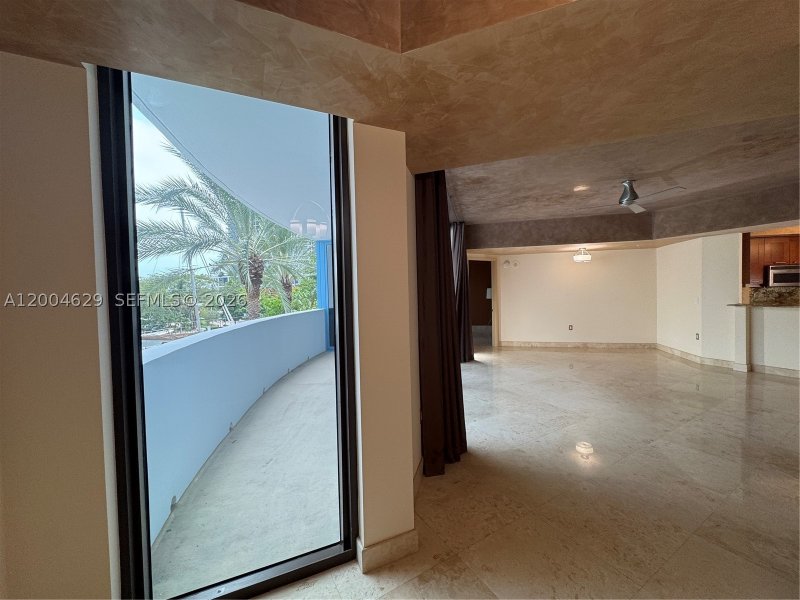 Condo for sale at Las Olas River House 304