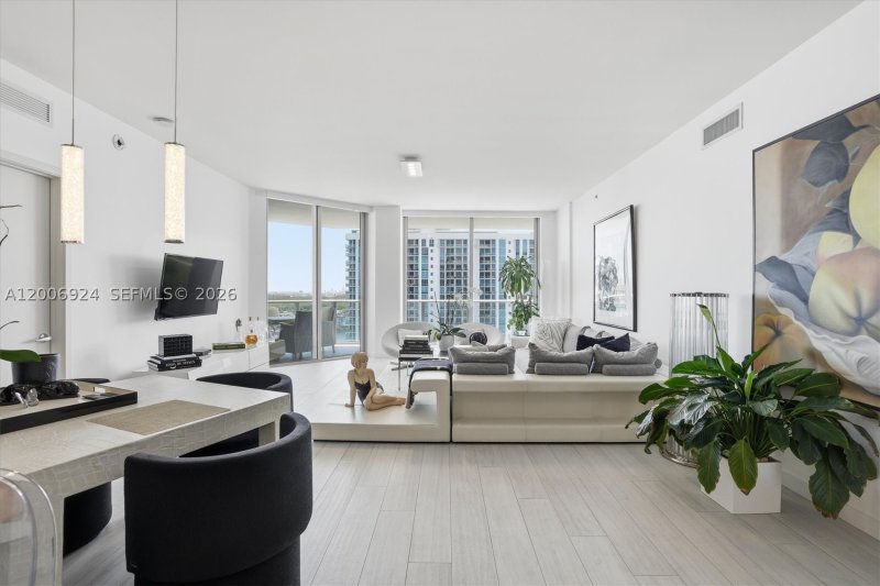 Condo for sale at Marina Palms Yacht Club 1905