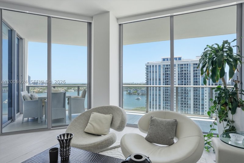 Condo for sale at Marina Palms Yacht Club 1905