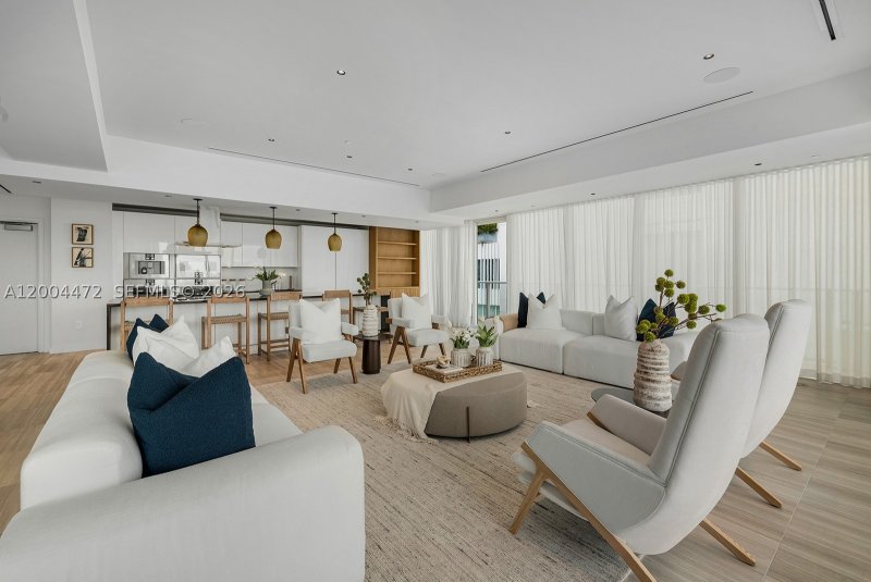 Comprar apartamento no Ritz-Carlton Residences Miami Beach 627