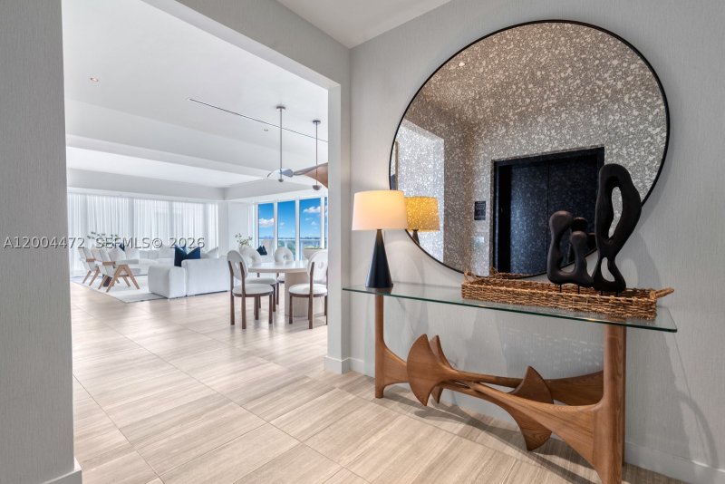 Comprar apartamento no Ritz-Carlton Residences Miami Beach 627