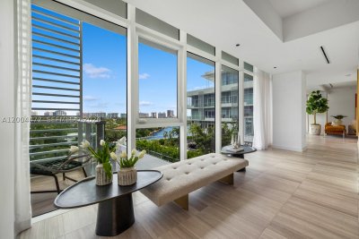 Comprar apartamento no Ritz-Carlton Residences Miami Beach 627