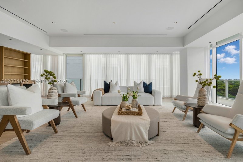 Comprar apartamento no Ritz-Carlton Residences Miami Beach 627