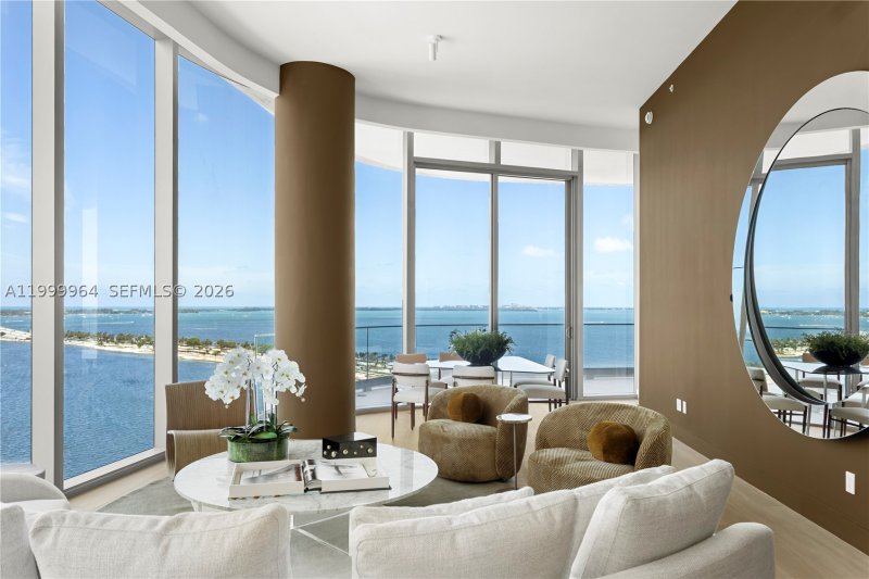 Comprar apartamento no Una Residences at Brickell 1501