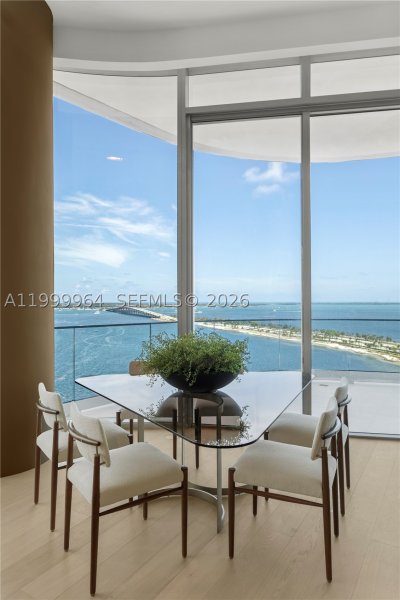 Comprar apartamento no Una Residences at Brickell 1501