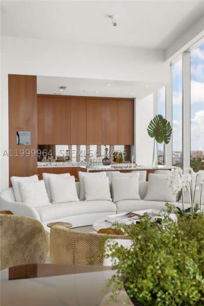 Comprar apartamento no Una Residences at Brickell 1501
