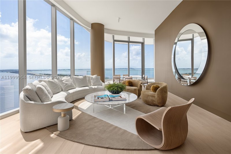 Comprar apartamento no Una Residences at Brickell 1501