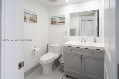 Comprar apartamento no Turnberry Isle 18C