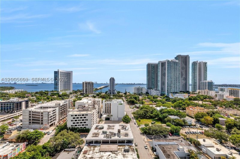Apartment for rent at Hyde Midtown 1806A