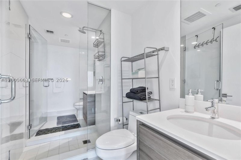 Apartment for rent at Hyde Midtown 1806A