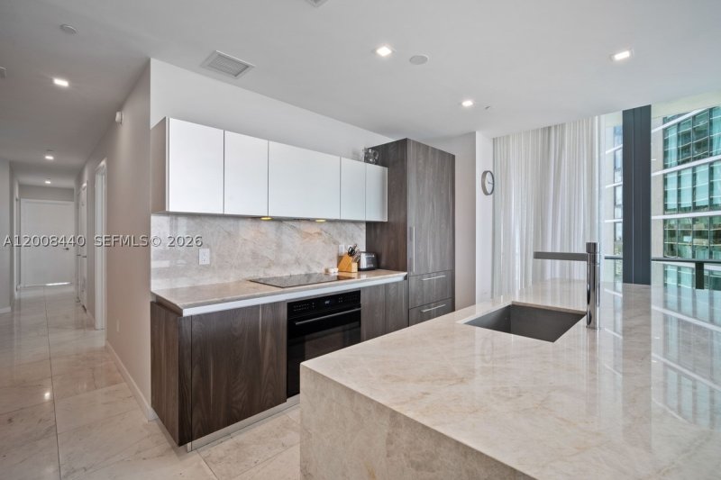 Apartment for rent at Gran Paraiso 2707