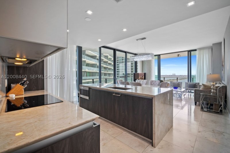 Apartment for rent at Gran Paraiso 2707