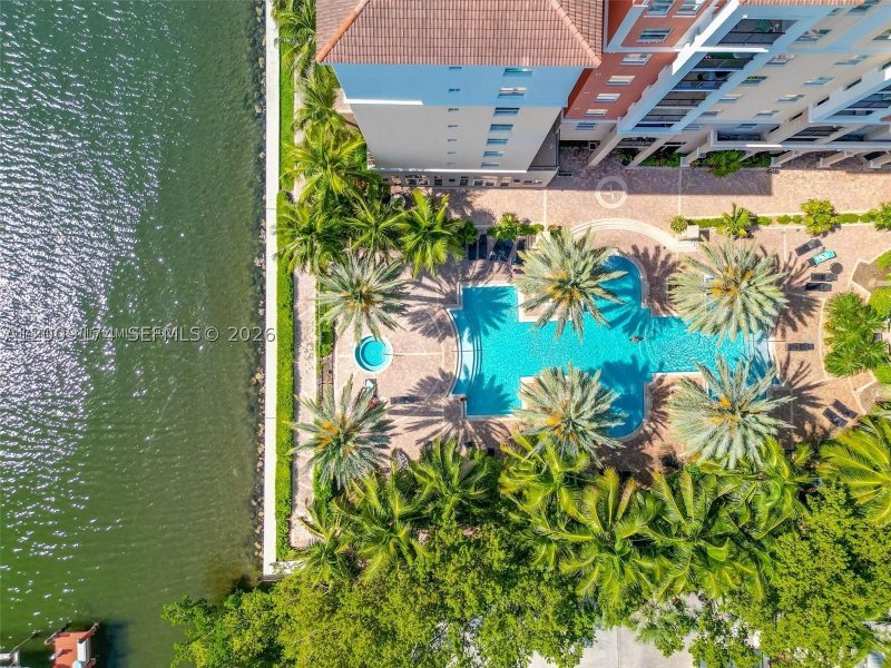 Alquiler de apartamento en Porto Bellagio 1511