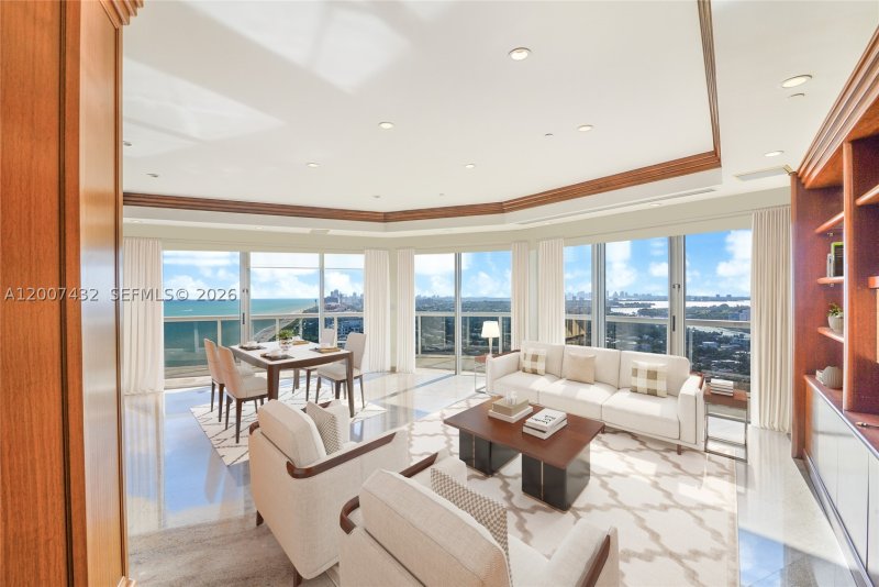 Apartment for rent at Majestic Tower T4